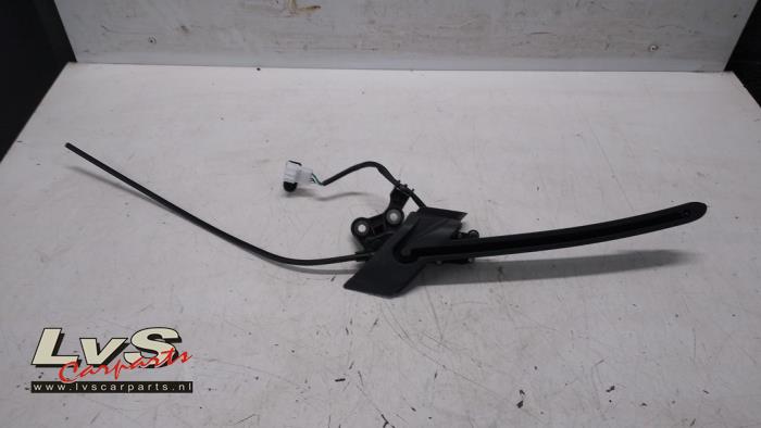 Mercedes E-Klasse Moteur de cache-bagages droite