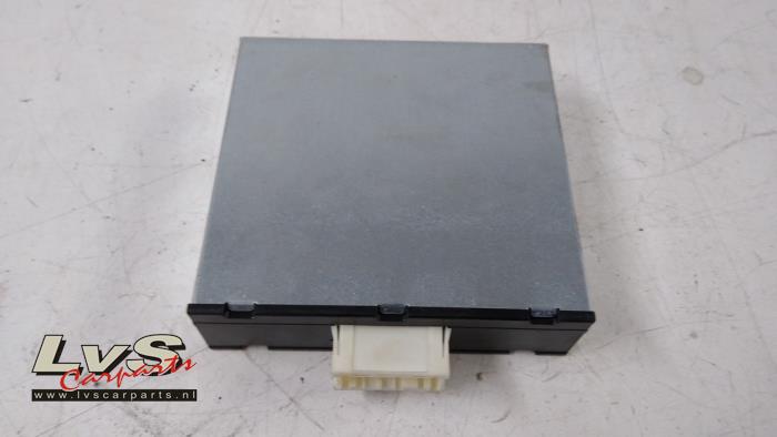 Volkswagen Golf Voltage stabiliser