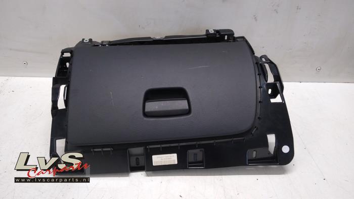 BMW X1 Glovebox