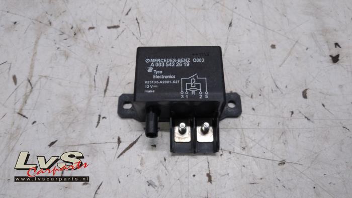 Mercedes C-Klasse Overvoltagesrelay