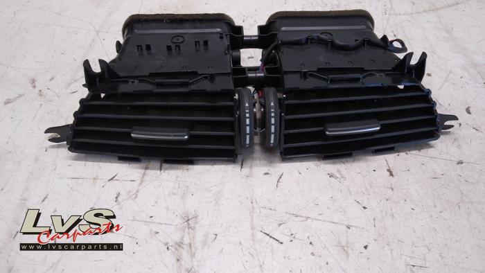 Mercedes C-Klasse Luftgitter Armaturenbrett