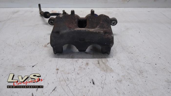 Opel Vivaro Remklauw (Tang) rechts-voor