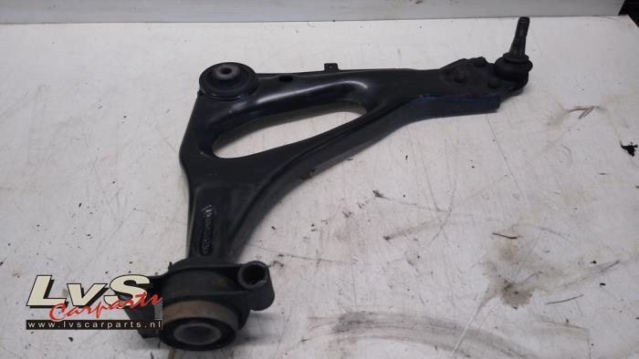 Mercedes Vito Draagarm rechts-voor