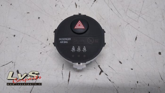 Toyota Yaris Panic lighting switch