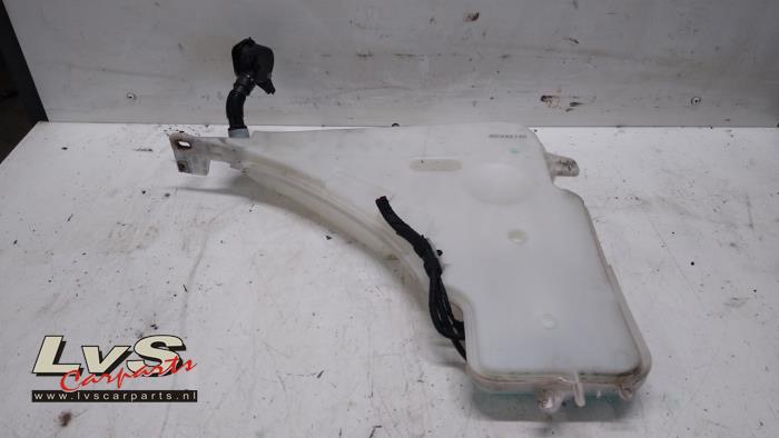 BMW 1-Serie Front windscreen washer reservoir