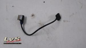 Begagnade USB-kontakt Volkswagen Polo V (6R) 1.2 TDI 12V BlueMotion Pris € 10,00 Marginaltabell erbjuds av LvS Carparts