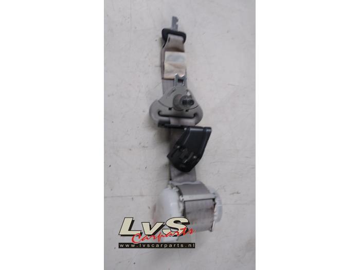 Toyota Yaris Ceinture de sécurité arrière centre