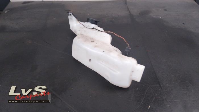 Dacia Dokker Front windscreen washer reservoir