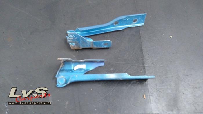 Volkswagen Polo Charnière capot