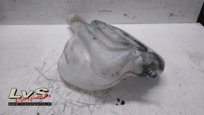 Volkswagen Crafter Front windscreen washer reservoir