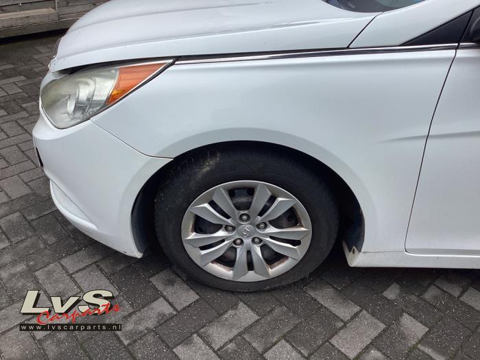 Hyundai Sonata Aile avant gauche