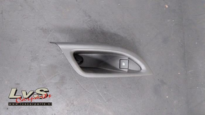 Opel Astra Electric window switch