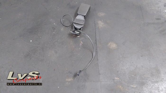 Opel Astra Rear seatbelt buckle, centre