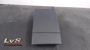 Używane Podlokietnik Mercedes GLK (204.7/9) 2.2 220 CDI 16V BlueEff.,BlueTEC 4-Matic Cena € 75,00 Procedura marży oferowane przez LvS Carparts