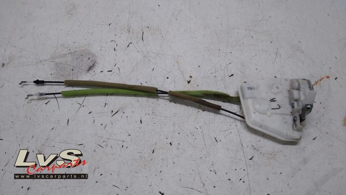 Mazda CX-5 Deurslot Mechaniek 4Deurs links-achter