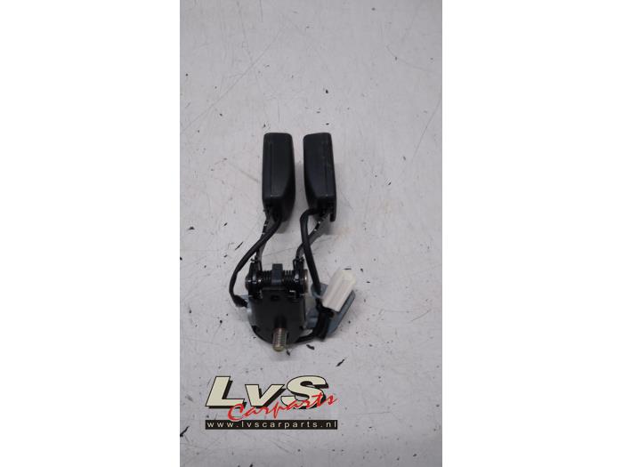 Mazda CX-5 Sicherheitsgurt Schließe Mitte hinten