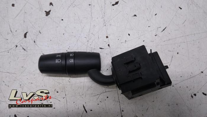 Mazda CX-5 Indicator switch