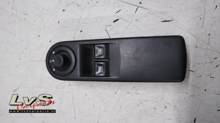 Renault Clio Electric window switch