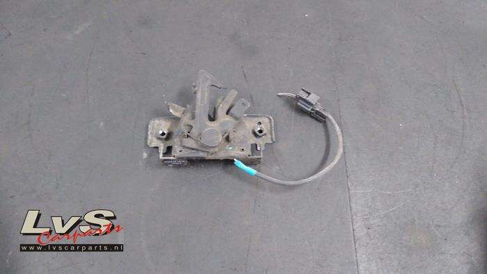 Renault Megane Bonnet lock mechanism