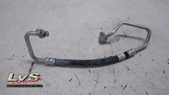 Hyundai I10 Air conditioning line