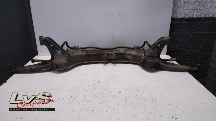 Mazda 2. Faux châssis