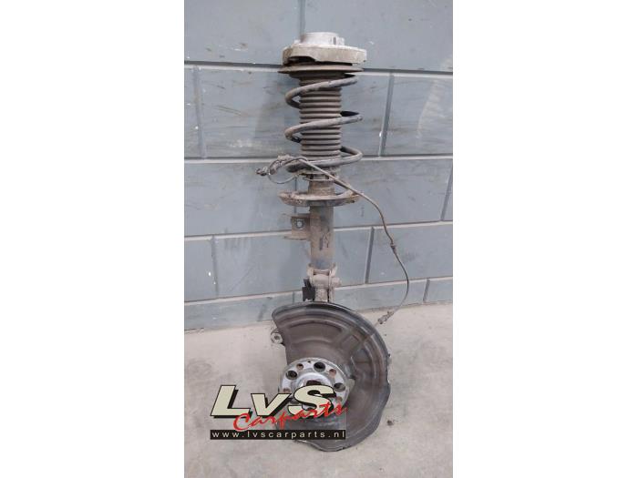 Mercedes A-Klasse Barre amortisseur avant gauche