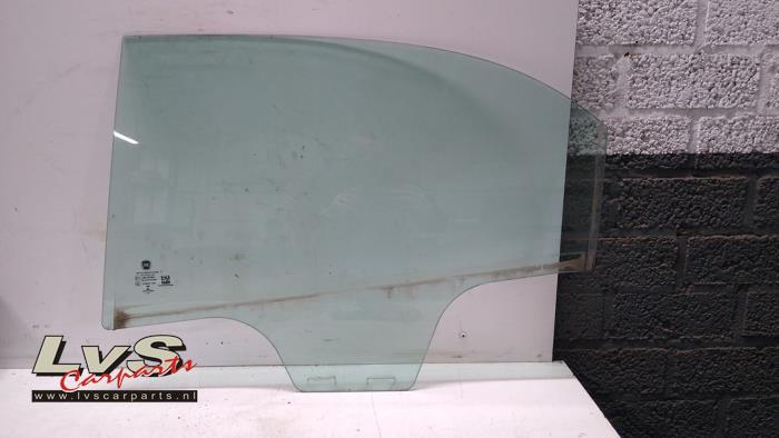 Fiat 500X Türscheibe 4-türig links hinten