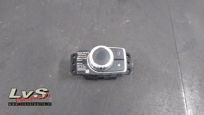 Mercedes A-Klasse I-Drive knop