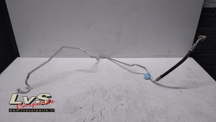 Ford Fiesta Air conditioning line