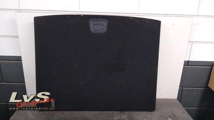 Mercedes A-Klasse Plaque sol coffre