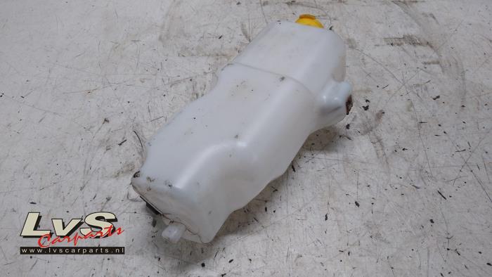 Renault Twingo Front windscreen washer reservoir