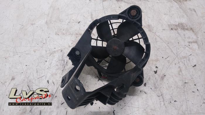 Renault Twingo Fan motor