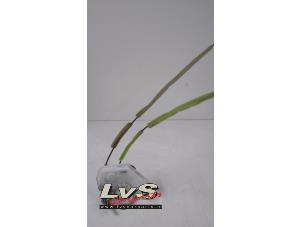 Gebruikte Portierslot Mechaniek 4Deurs links-voor Mazda CX-5 I (KE,GH) 2.2 Skyactiv D 150 16V 4WD Prijs € 40,00 Margeregeling aangeboden door LvS Carparts