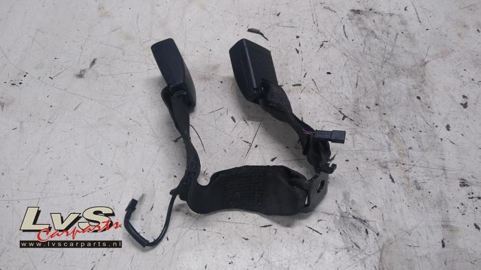 BMW 1-Serie Sicherheitsgurt Schließe Mitte hinten