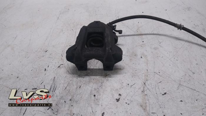 BMW 1-Serie Front brake calliper, right
