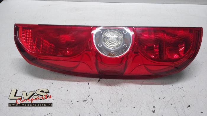 Fiat Doblo Feu arrière gauche