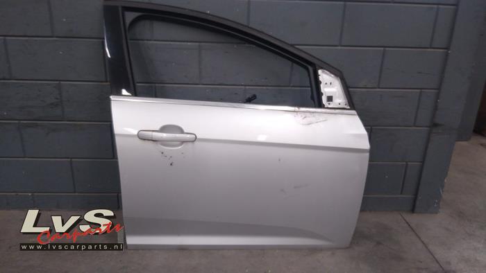 Ford Focus Front door 4-door, right