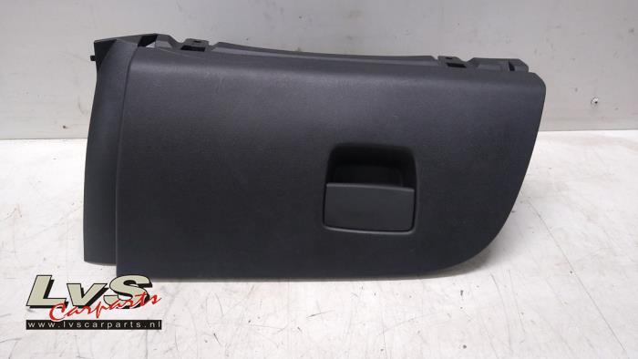 Opel Corsa Glovebox