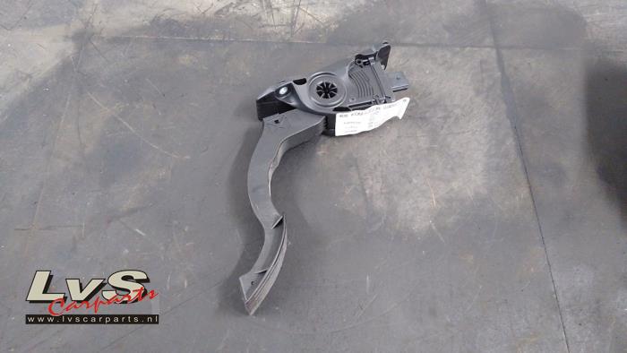 Ford Focus Accelerator pedal