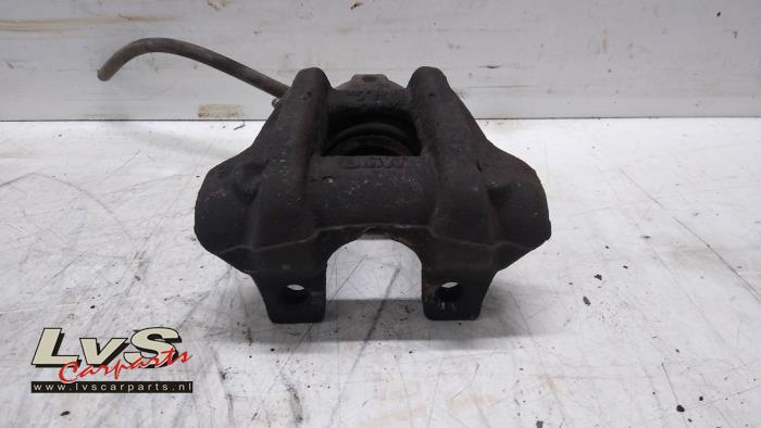 BMW 1-Serie Front brake calliper, left