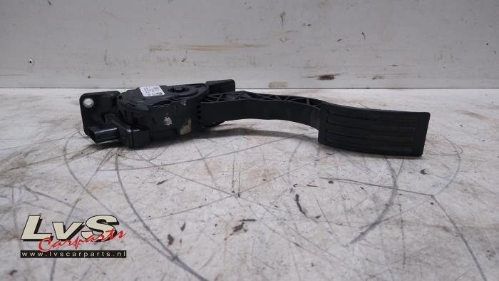 Ford Focus Accelerator pedal
