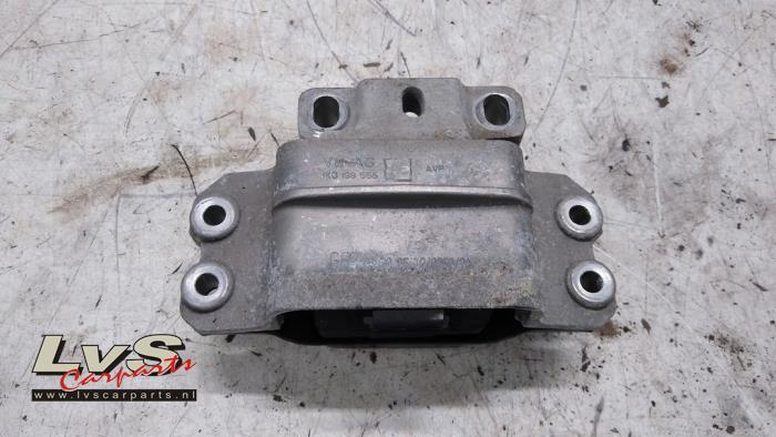 Volkswagen Golf Support moteur