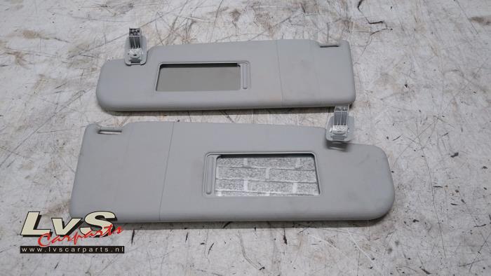 Volkswagen Golf Ensemble pare-soleil