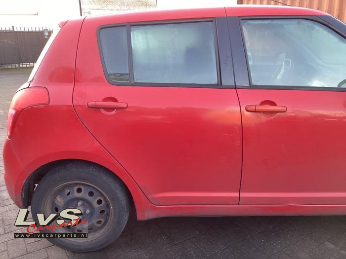 Suzuki Swift Portier 4Deurs rechts-achter