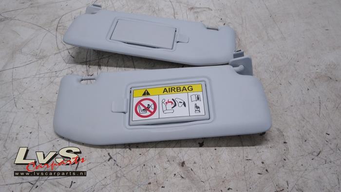 Peugeot 208 Ensemble pare-soleil