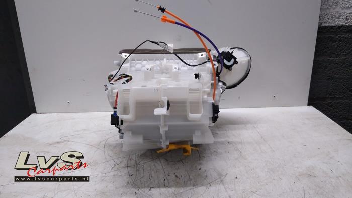 Peugeot 208 Boîtier chauffage