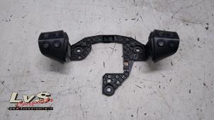 Begagnade Rattmonterad radiostyrning Mercedes A (W169) 1.5 A-160 Pris € 25,00 Marginaltabell erbjuds av LvS Carparts