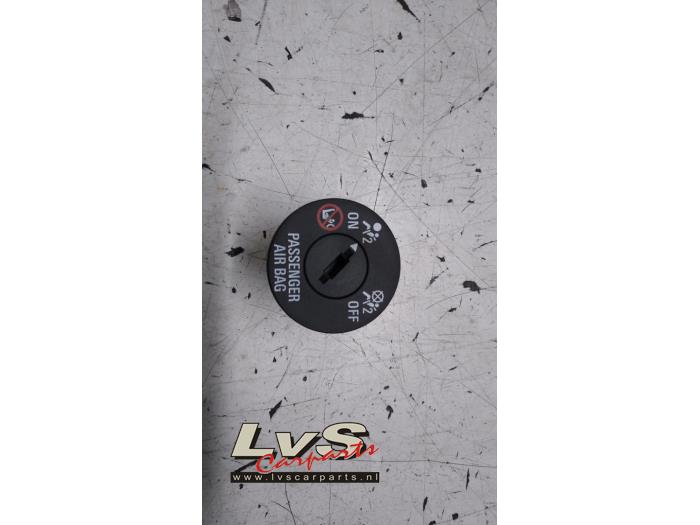 Opel Corsa Airbag Slot