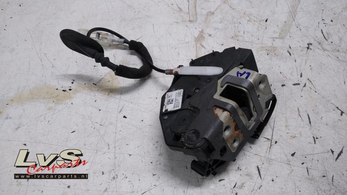 Ford Mondeo Deurslot Mechaniek 4Deurs links-achter