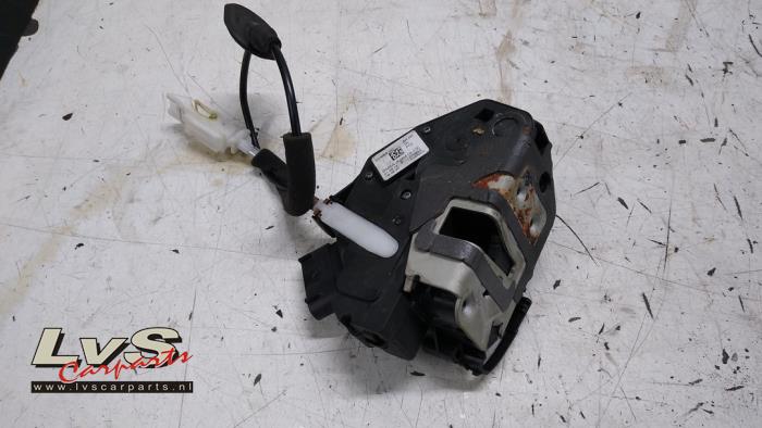 Ford Mondeo Deurslot Mechaniek 4Deurs rechts-achter